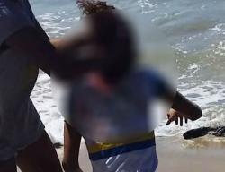 Adolescentes torturam jovem até a morte e filmam toda a ação Adolescentes torturam jovem até a morte e filmam toda a ação