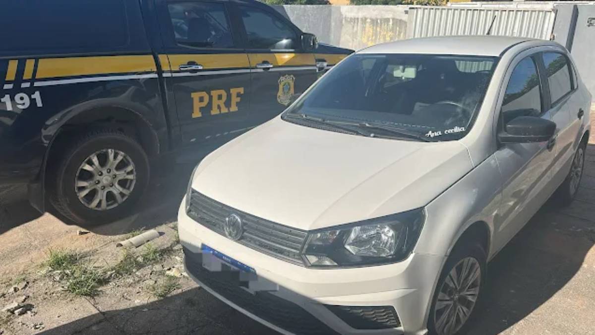 🚔 PRF recupera carro roubado e prende suspeito no centro de Carpina