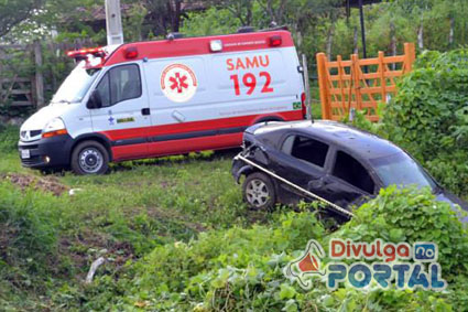 O carro atingiu o rapaz que não resistiu aos ferimentos. Imagens: Jornal Vertentes