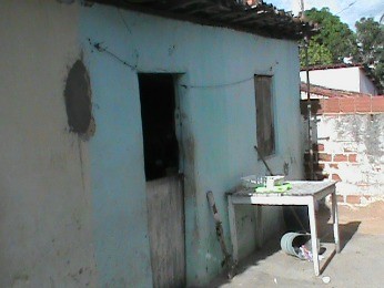 Ele usou uma pedra para arrobar a porta e bater na ex-cunhada e na filha dela Foto:Divulgação/Polícia Civil