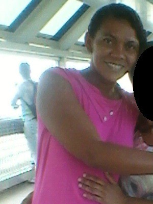 A mulher é conhecida apenas por "Carla" e é suspeita de sequestrar um bebê