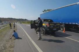 Vídeo - Ciclista tenta fugir de assalto e morre atropelado Vídeo - Ciclista tenta fugir de assalto e morre atropelado